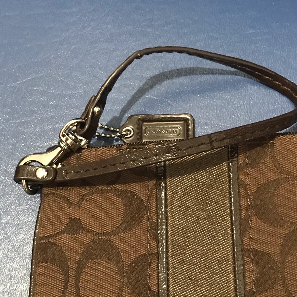 Coach brown signature w/leather trim wristlet - Picture 5 of 14